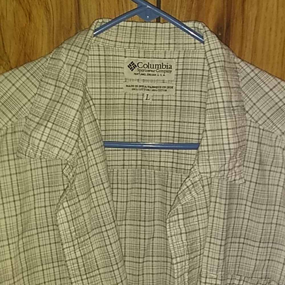 Columbia short sleeve shirt